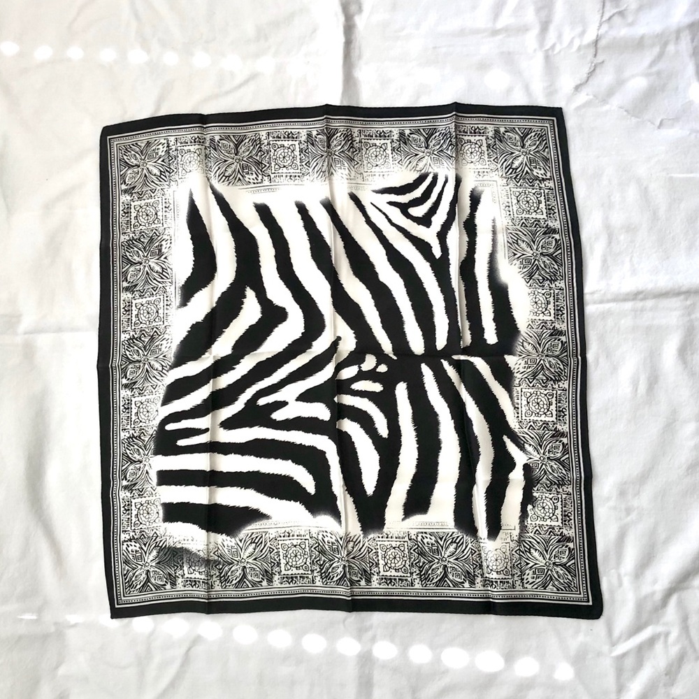 NWOT Bandanna style silk mini scarf - Picture 2 of 5
